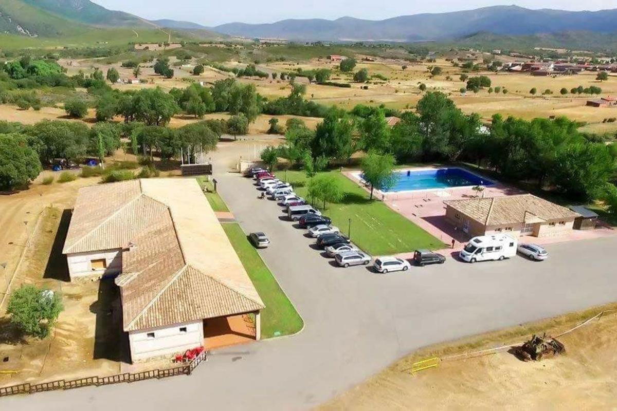 Kampaoh Cabaneros Navas de Estena Exterior photo